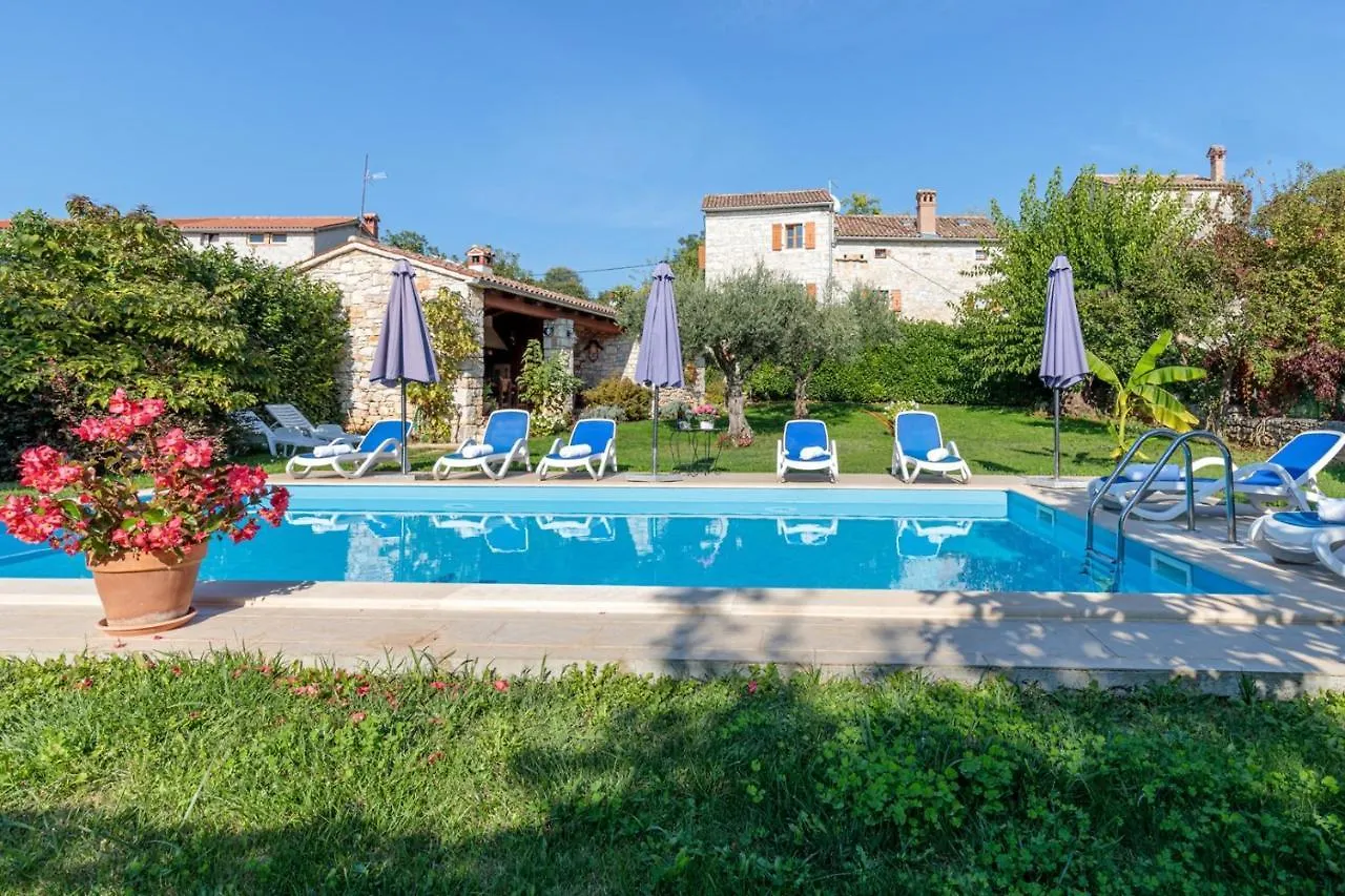 Holiday Home Tamaris With Pool Višnjan