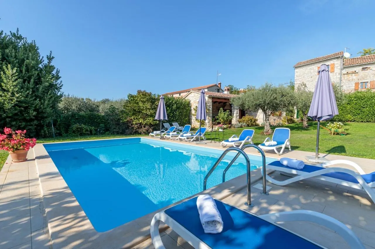 Holiday Home Tamaris With Pool Višnjan