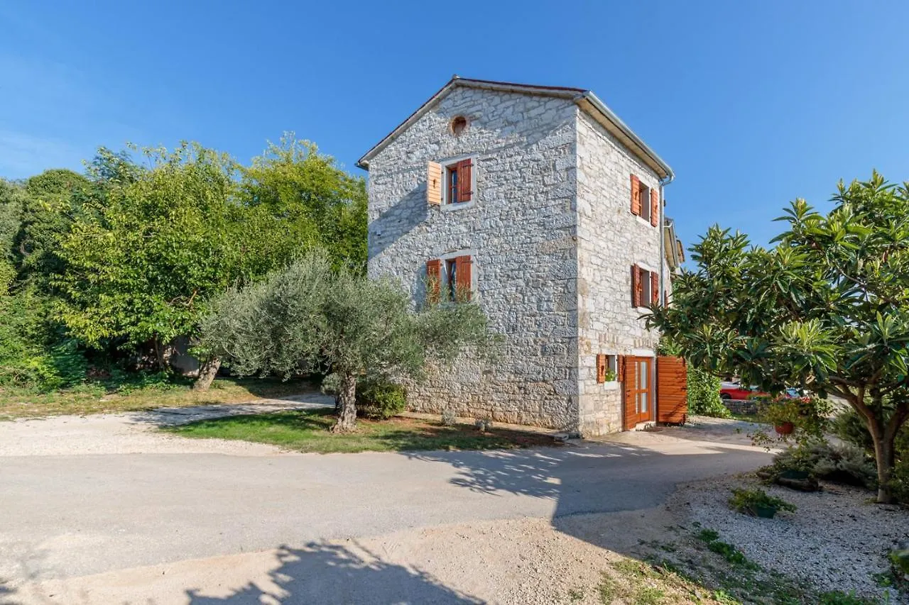 Holiday Home Tamaris With Pool Višnjan